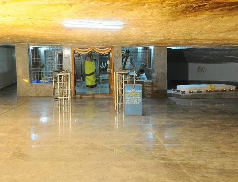 Hulimavu-Cave-Temple-10
